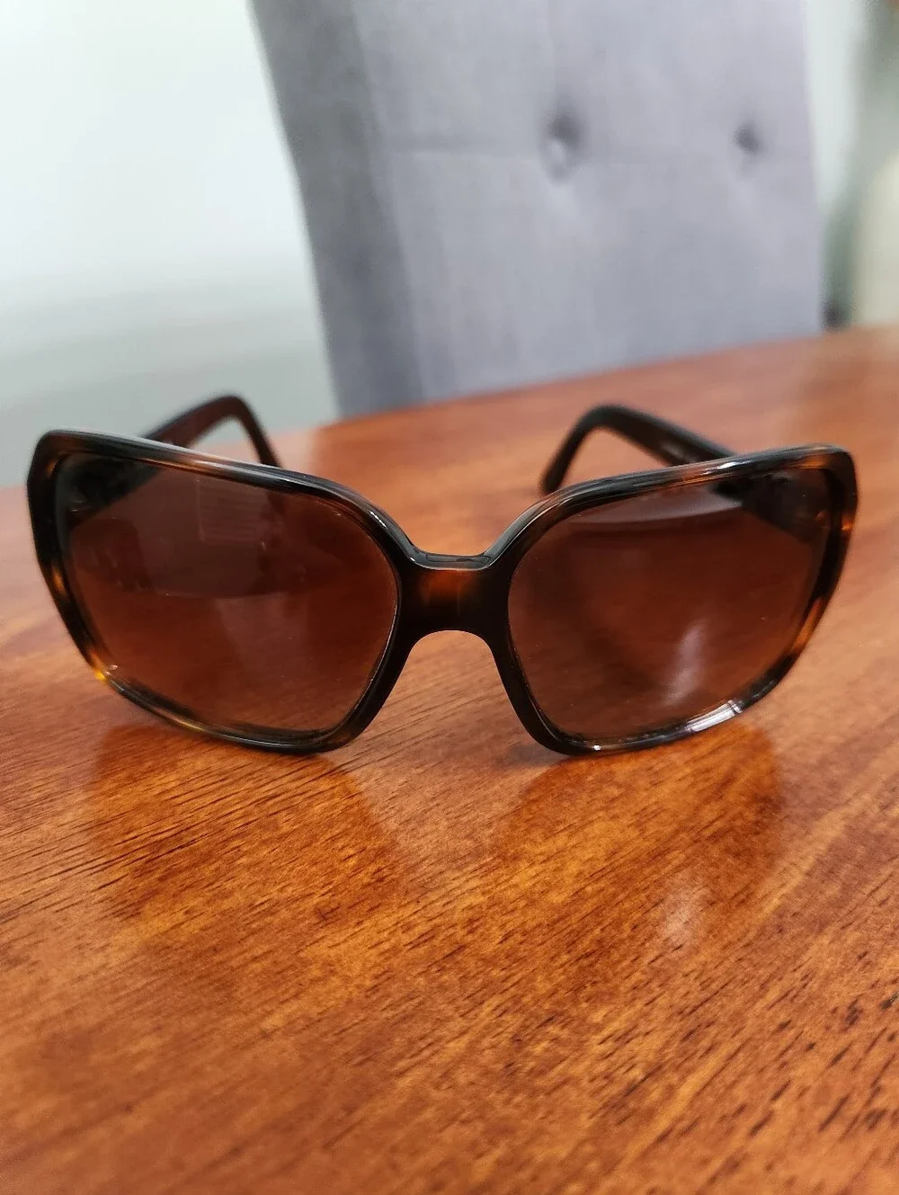 Authentic Chanel 5139 Multicolor Letter Sunglasses In a Black Gradient Frame